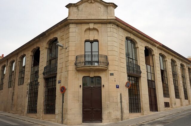 Fachada-de-la-zona-de-empresas-del-PTUR
